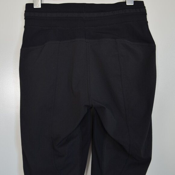 Lululemon Dance Studio Crop size 4 *EUC - Picture 9 of 13